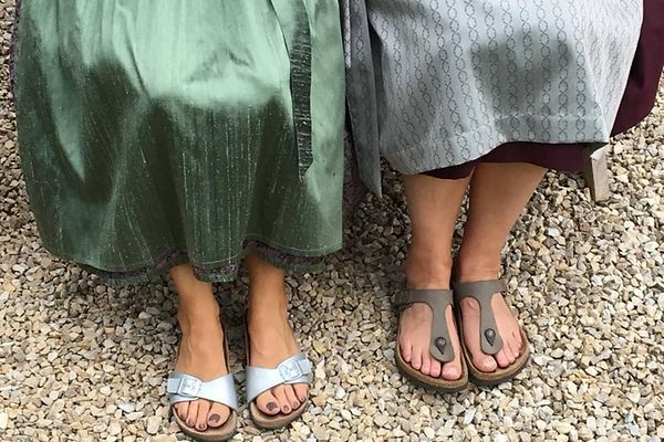 women_in_birkenstock_2019-08-19_3291991745