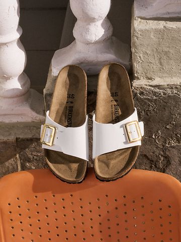 BIRKENSTOCK 034703DARKBROWN 関税送料込 Amazon.com | Birkenstock Women's Clogs, Black, 6 | Mules & Clogs