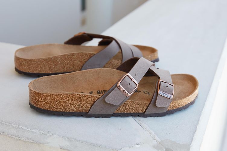 yao birkenstock mocha